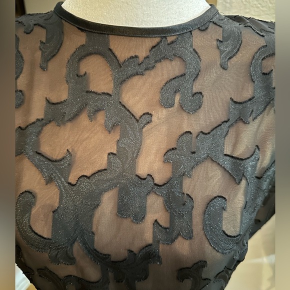 Jeffrey and Dara Evenings by Tom Barra with Black Lace size 8 - Picture 10 of 10